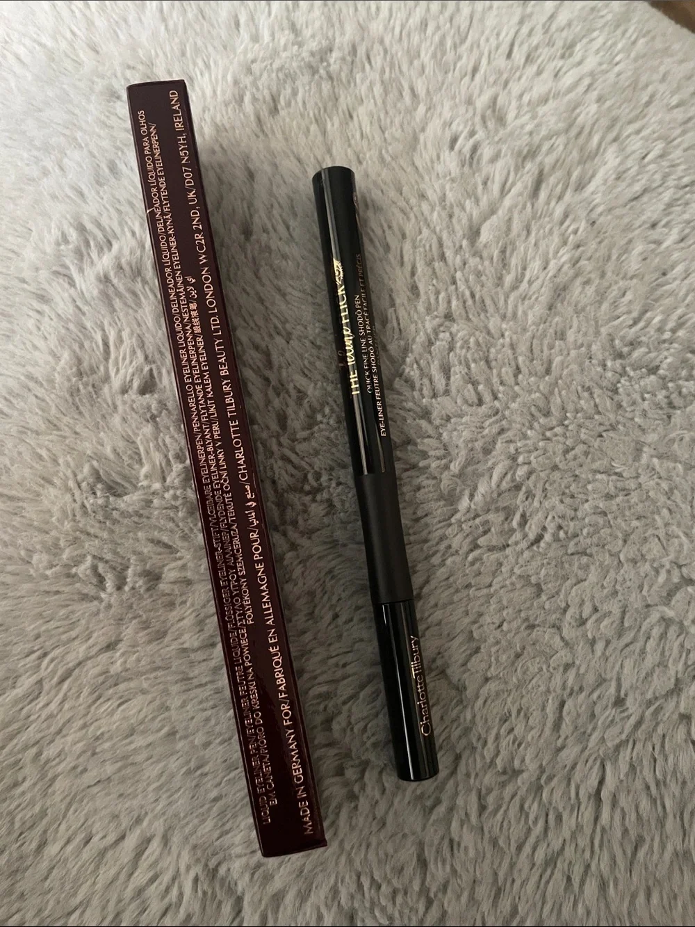 Charlotte Tilbury The Feline Flick Liquid Eyeliner — Black & Gold Accents